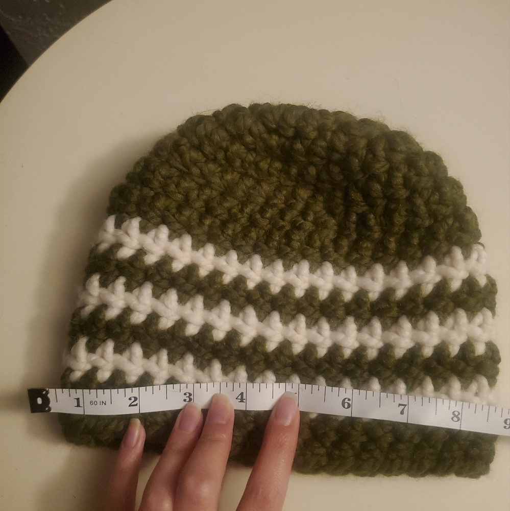Crochet hat - Picture 3 of 4